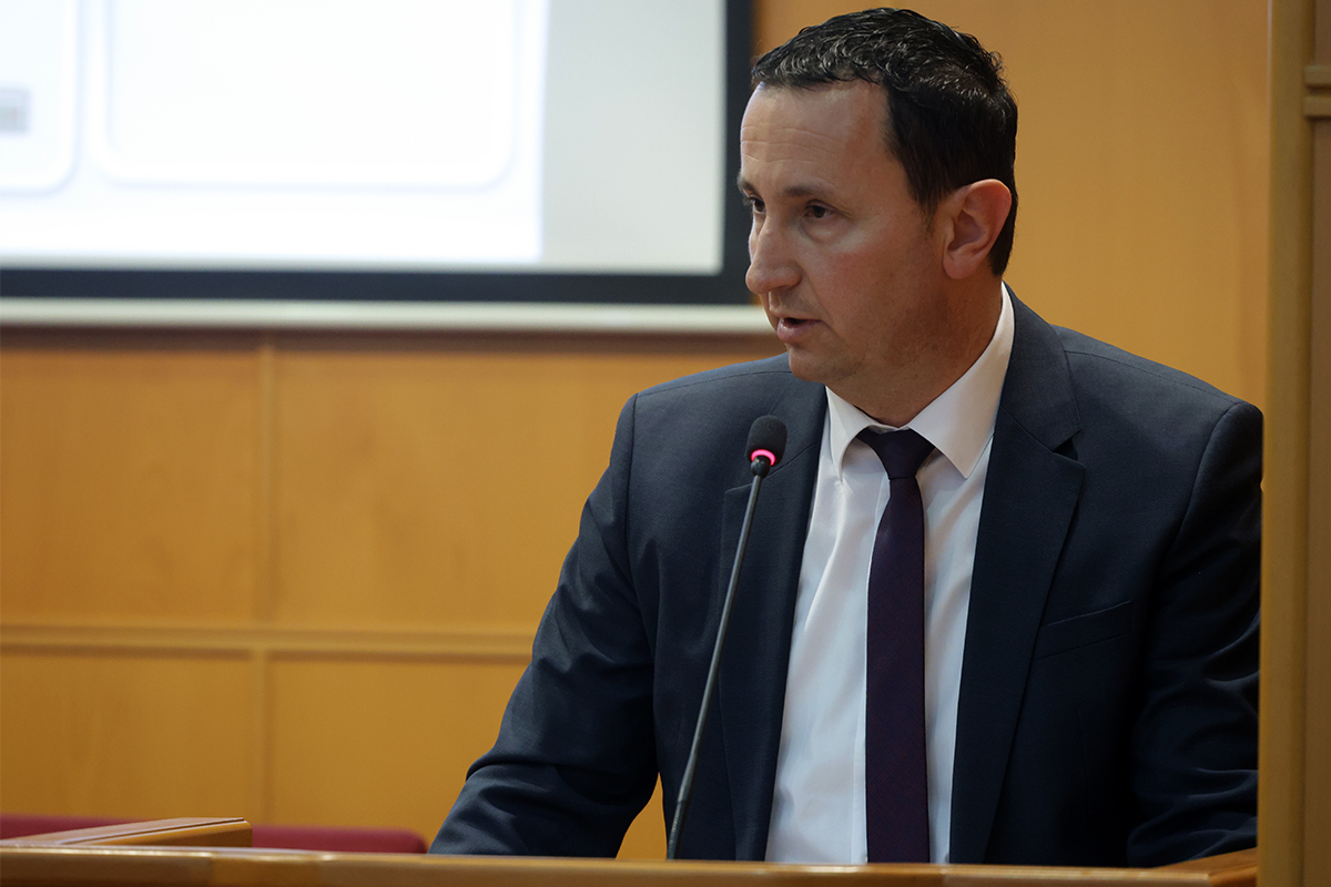 Мирко Ћурић: Наставак инвестиционих улагања и издавања за социјалне категорије