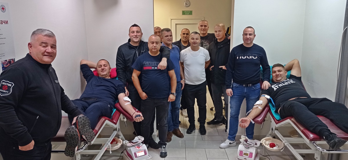 Радници „Sector security“ даровали 18 доза крви
