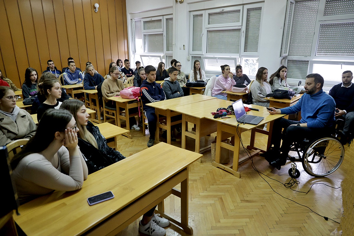 „Kад се живот преокрене“: Предавање о ризицима у саобраћају
