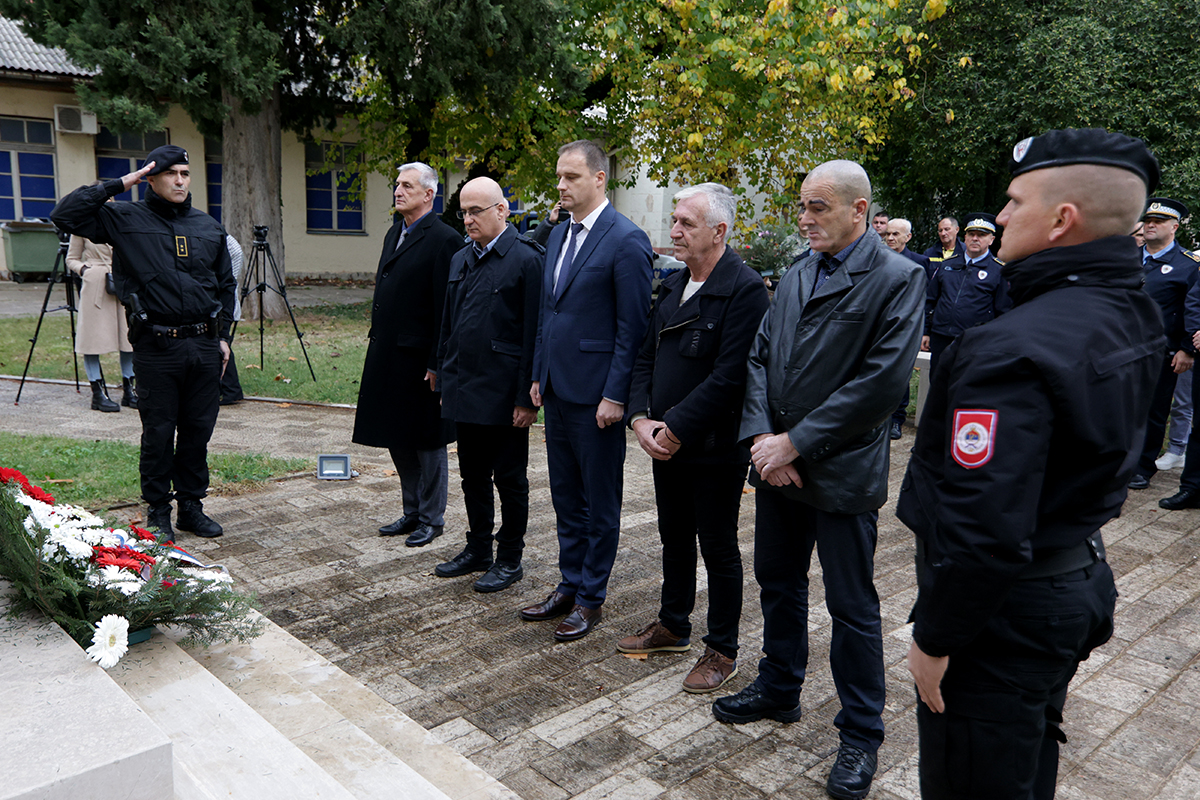 PU slava 3.jpg (1.01 MB)