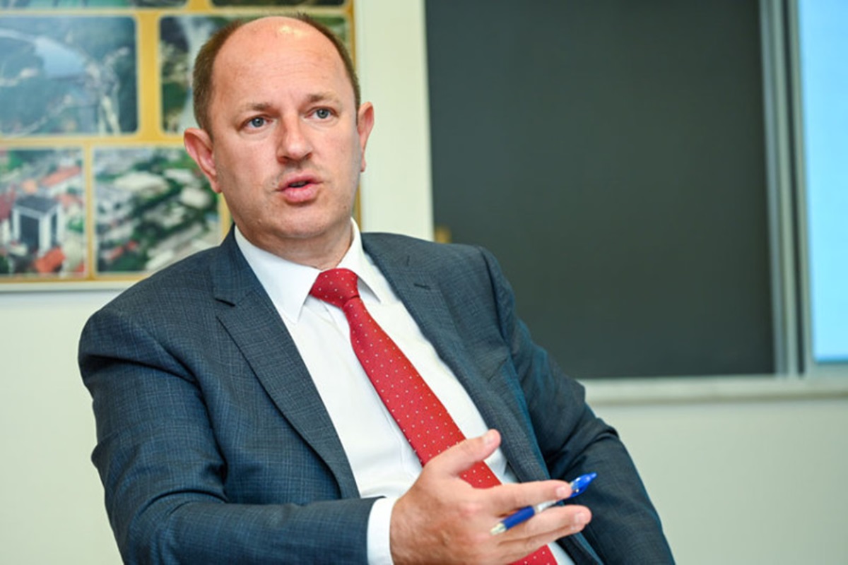 20220821223616_430347.jpg (155 KB)