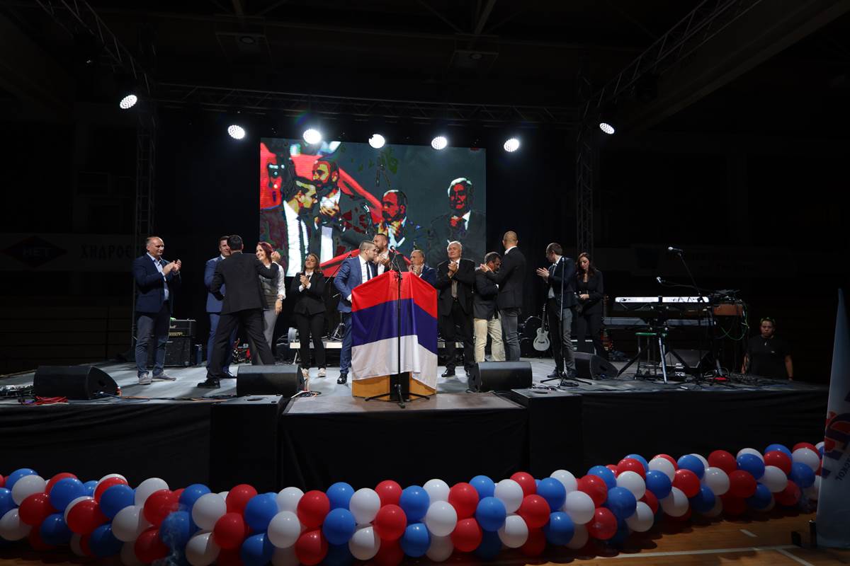 J32A9959.JPG (111 KB)