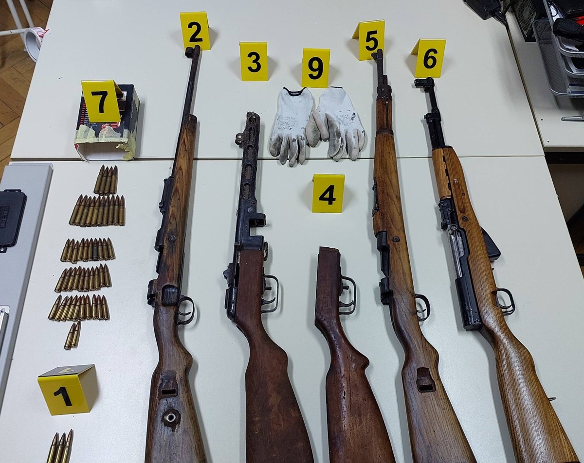 IMG-dc2fc6a6520b71532b192782012152d4-V.jpg (364 KB)