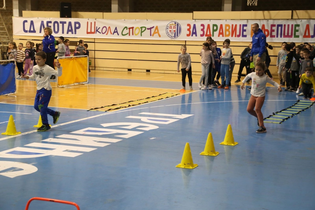 IMG_0273.JPG (278 KB)