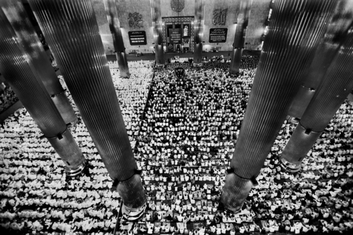 Iz priče Bajram u Džakarti.jpg (408 KB)