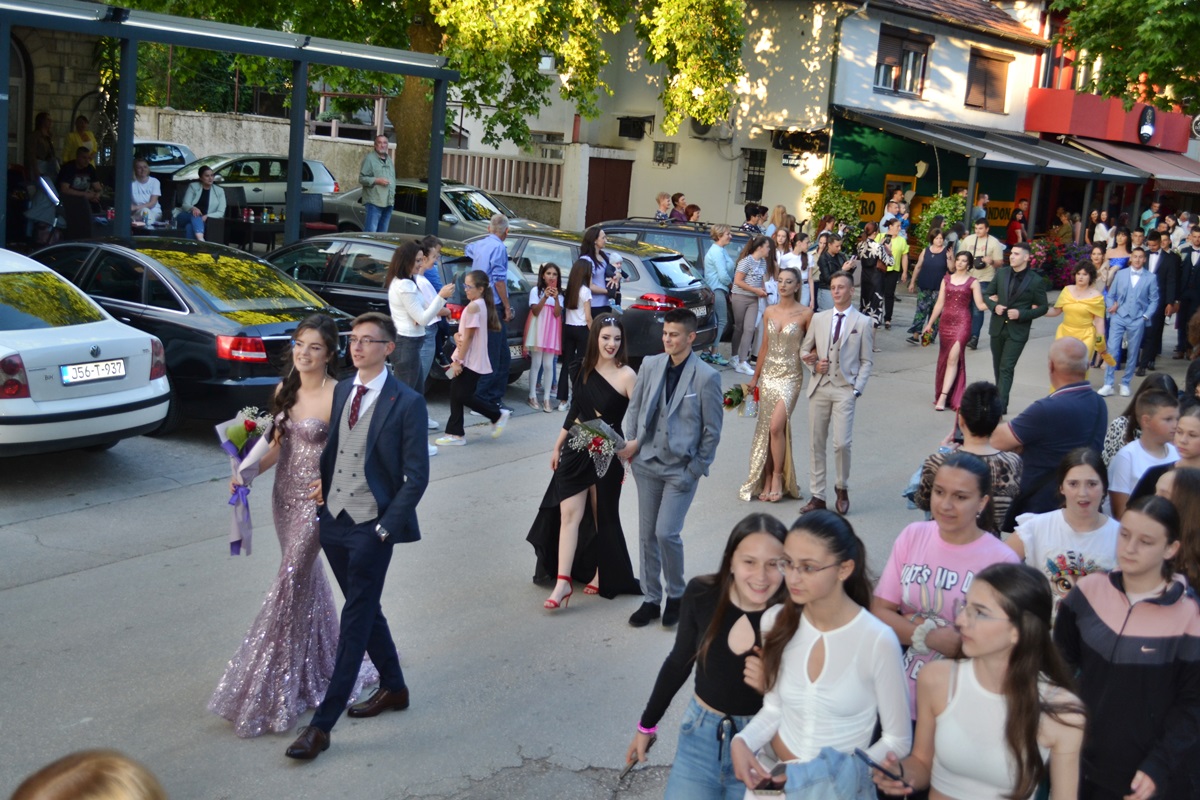 DSC_0322.JPG (404 KB)