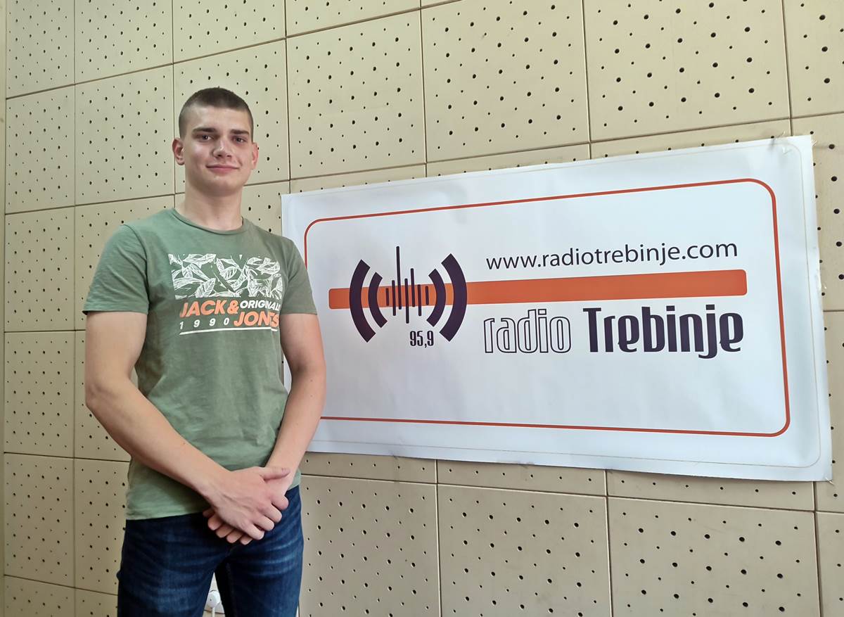 Упознајте Луку Гаџу, ђака генерације Техничке школе Требиње