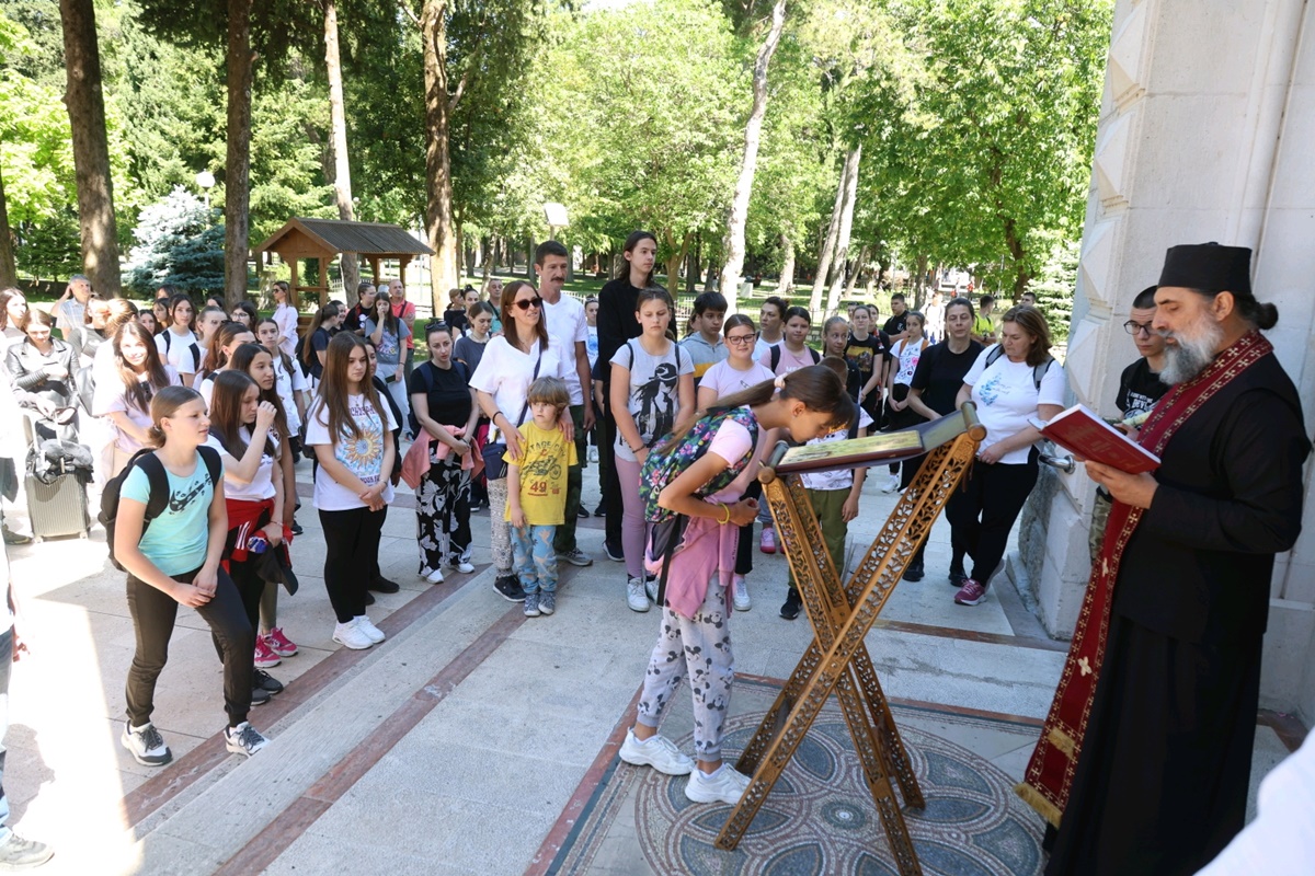 Световасилијевска литија кренула до манастира у Мркоњићима