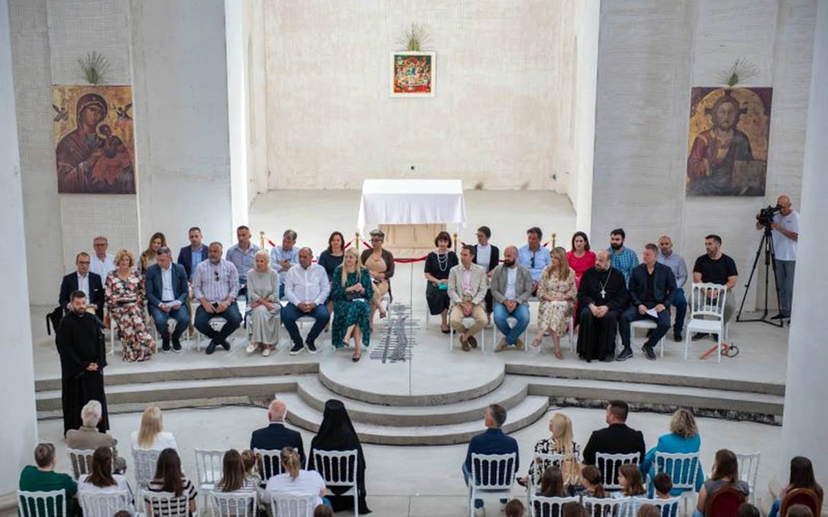 Свечано у Мостару: Просвјета додијелила 182 стипендије и награде