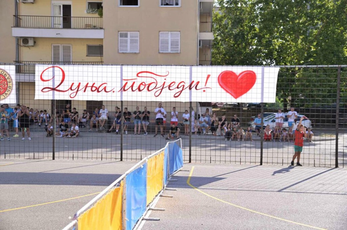 Емотивна порука Дуњиног оца Требињцима: Молим се Богу да вам узврати, јер један човјек не може