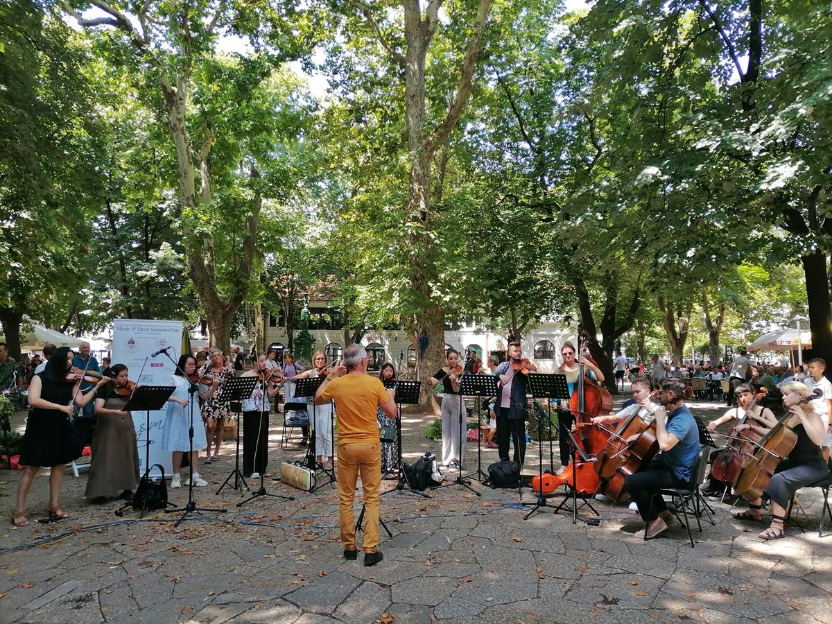Увертира добродошлице на почетку фестивала „Music and More Summer Fest“