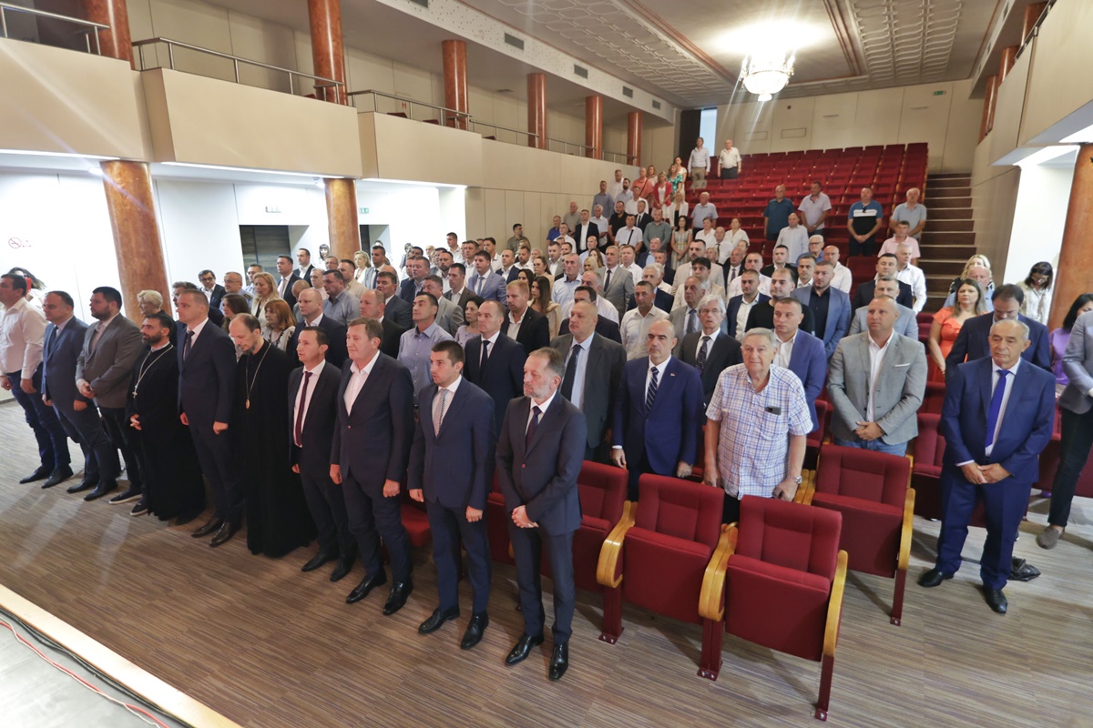 Свечана сједница Скупштине града: Упућене поруке јединства и напретка (АУДИО)