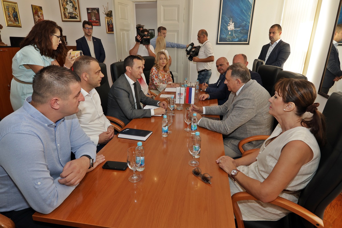 Додик након састанка са Ћурићем: Развојни пројекти пишу нову историју Требиња