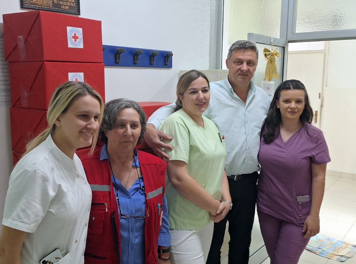 Недјеља Црвеног крста: Уручена донација за требињску Болницу и породилиште