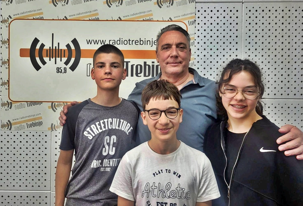 Tema jutra: Mladi trebinjski glumci i „Crvenkapa“ u Rusiji (AUDIO)
