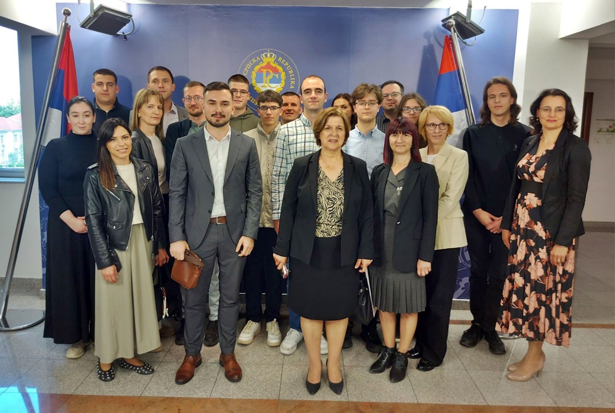 Подршка ученицима који су се пласирали на међународна такмичења; Међу њима и Требињац Вук Јанковић