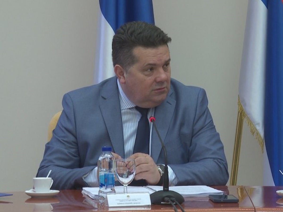 Стевандић и Клуб посланика СНСД осудили паљење аутомобила Небојше Вукановића