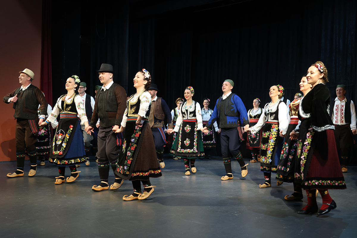 Veterani Folklor 1.jpg (714 KB)