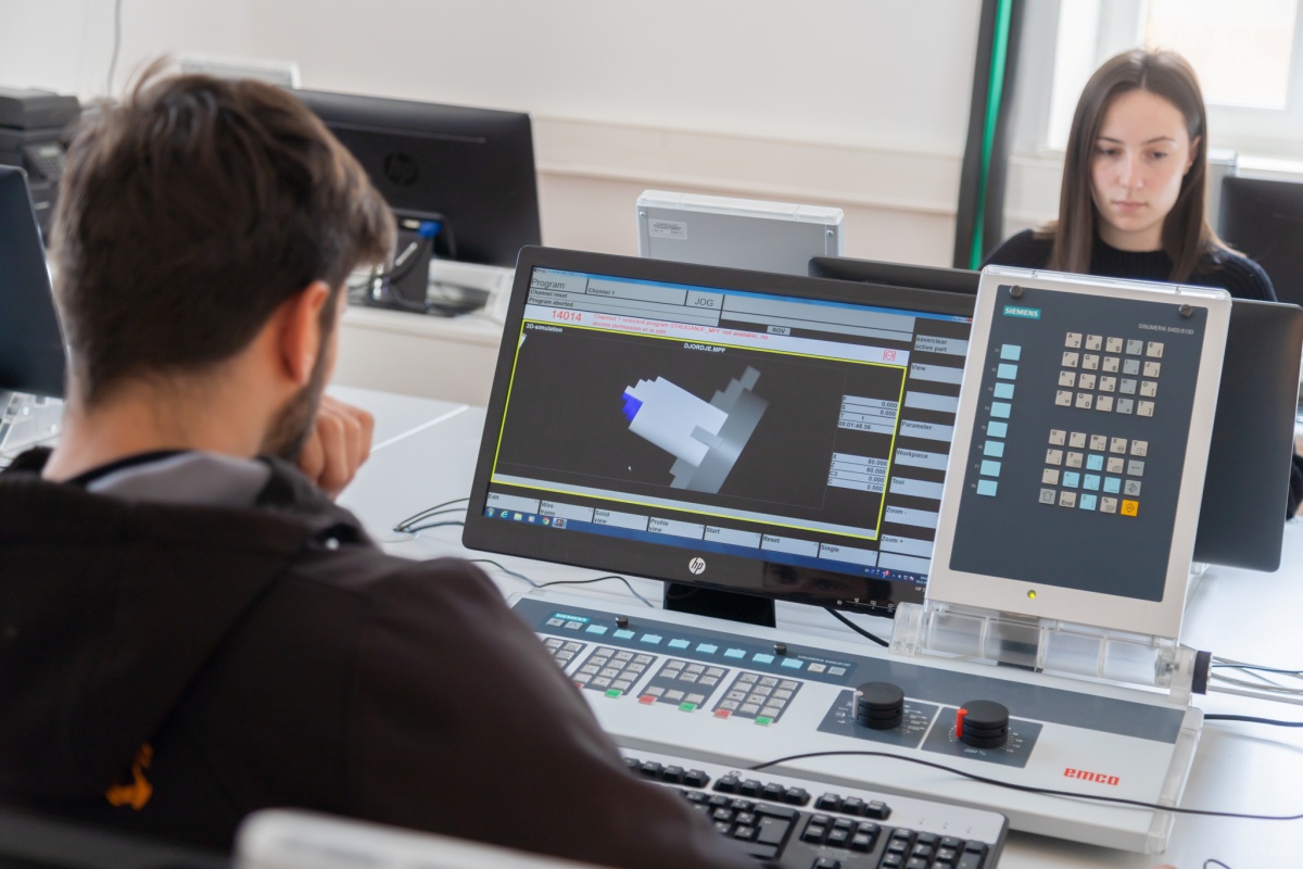 CNC učionica.jpg (221 KB)