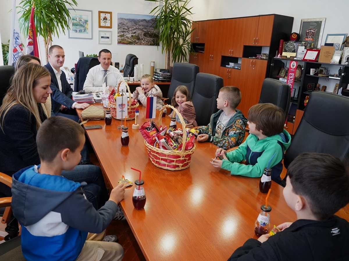 DSC01720-min.jpg (348 KB)