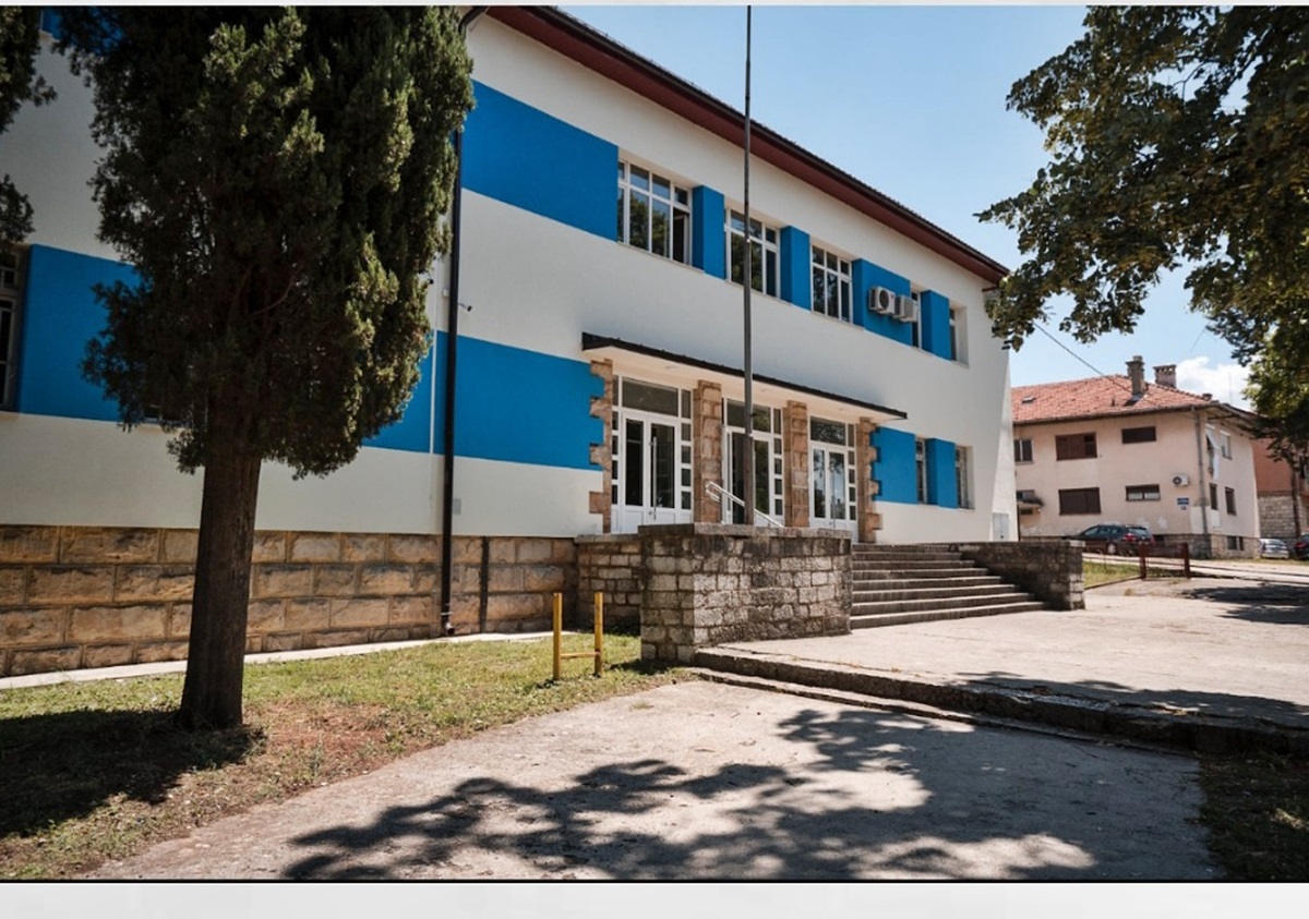 У току реконструкција Средњошколског центра у Билећи