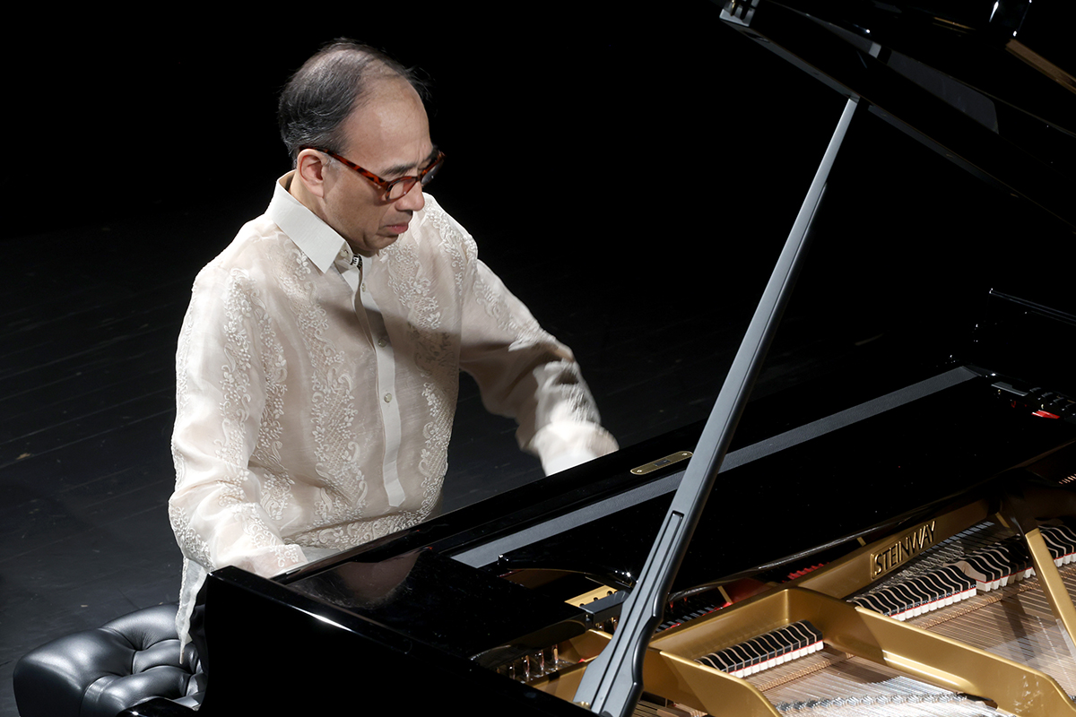 Music i more 2.jpg (493 KB)