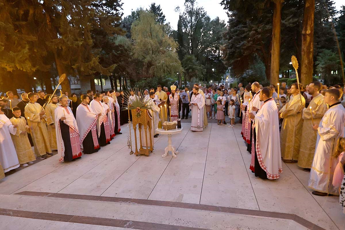 Sveto navečerje Preobraženja Gospodnjeg služio episkop Pajsije