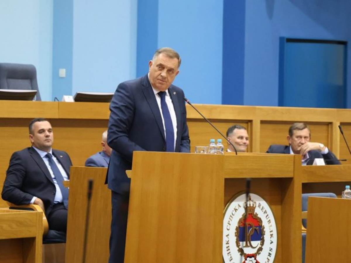 dodik-skupstina.jpg (69 KB)