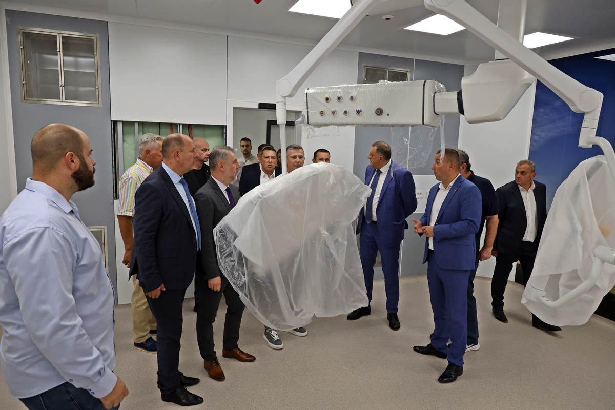 Додик и Шеранић посјетили нову Болницу у изградњи