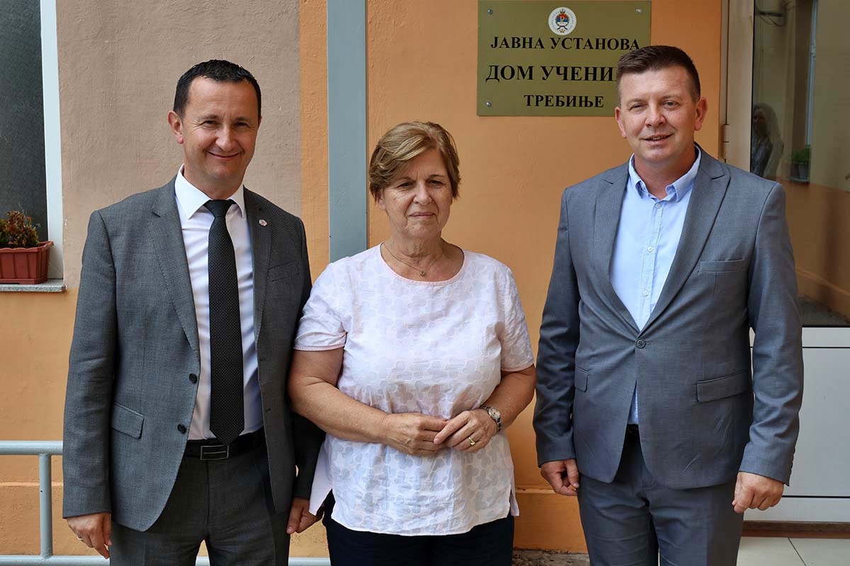ministarka stojsic.jpg (215 KB)