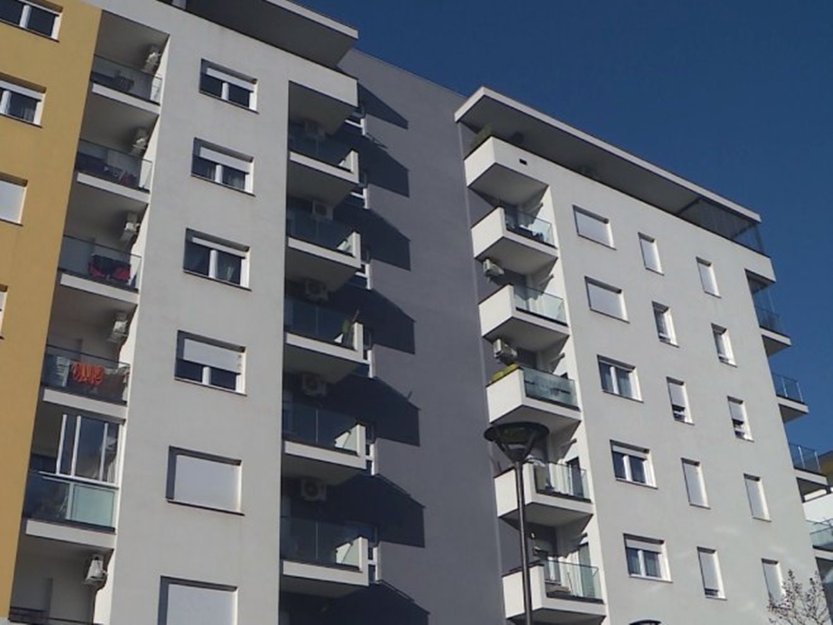 Куповина новог стана за многе је скоро немогућа; Ипак, у Требињу потражња и даље већа од понуде (ВИДЕО)