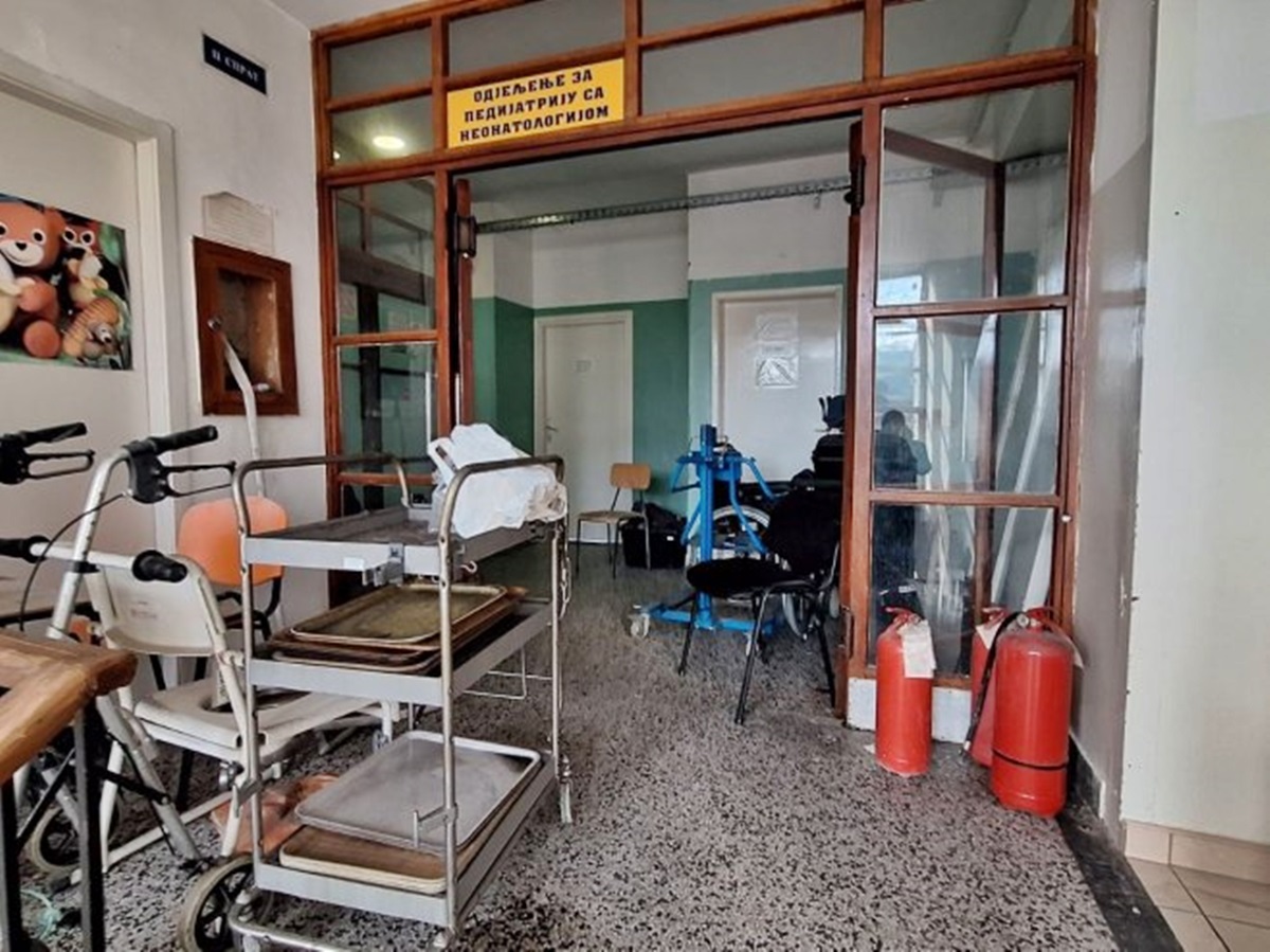 Посљедице пожара у Требињу: Неурологија неупотребљива, пребачена у приземље (ФОТO)