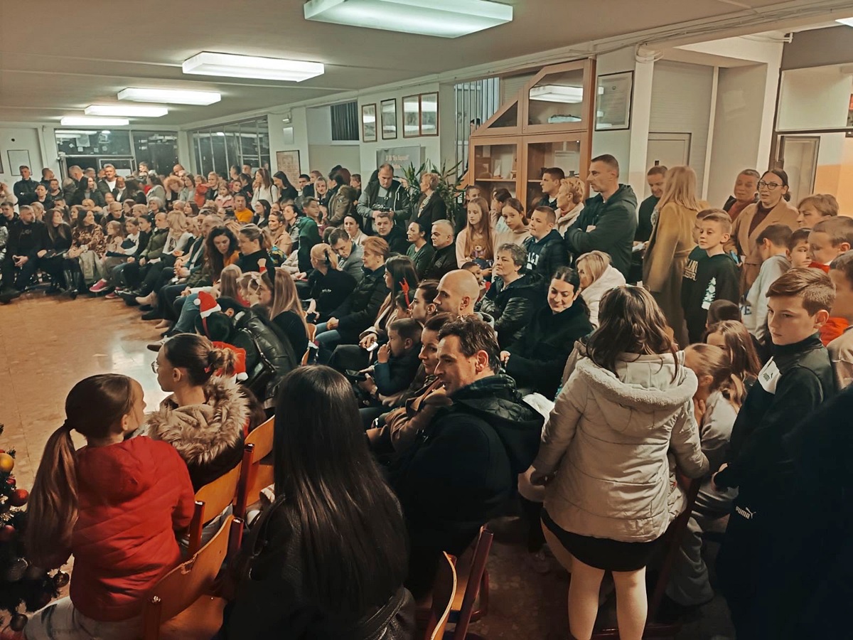 IMG_1511.jpeg (342 KB)