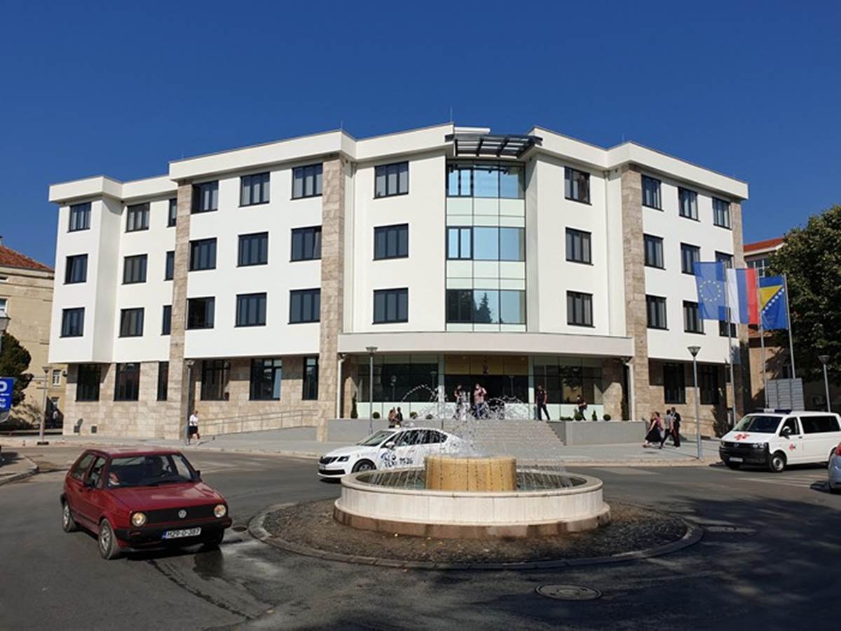 otvaranje palate pravde trebinje2.jpg (108 KB)