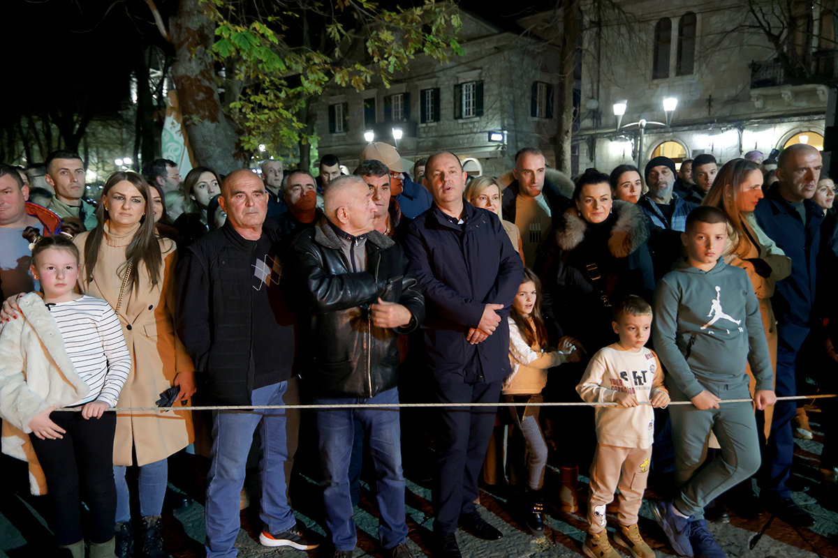 Badnje vece.jpg (850 KB)