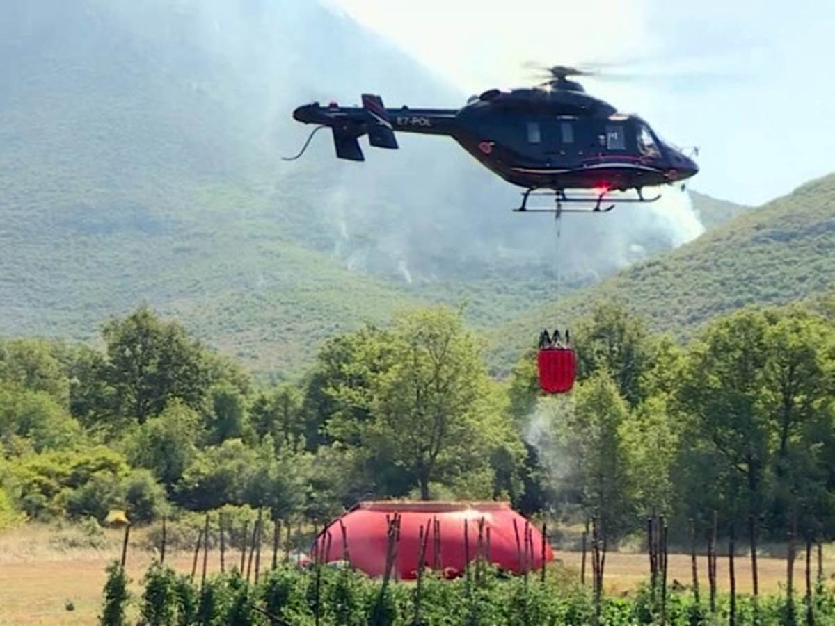 Ne smiruju se požari u Hercegovini: U Trebinju još gori u rejonu sela Žakovo