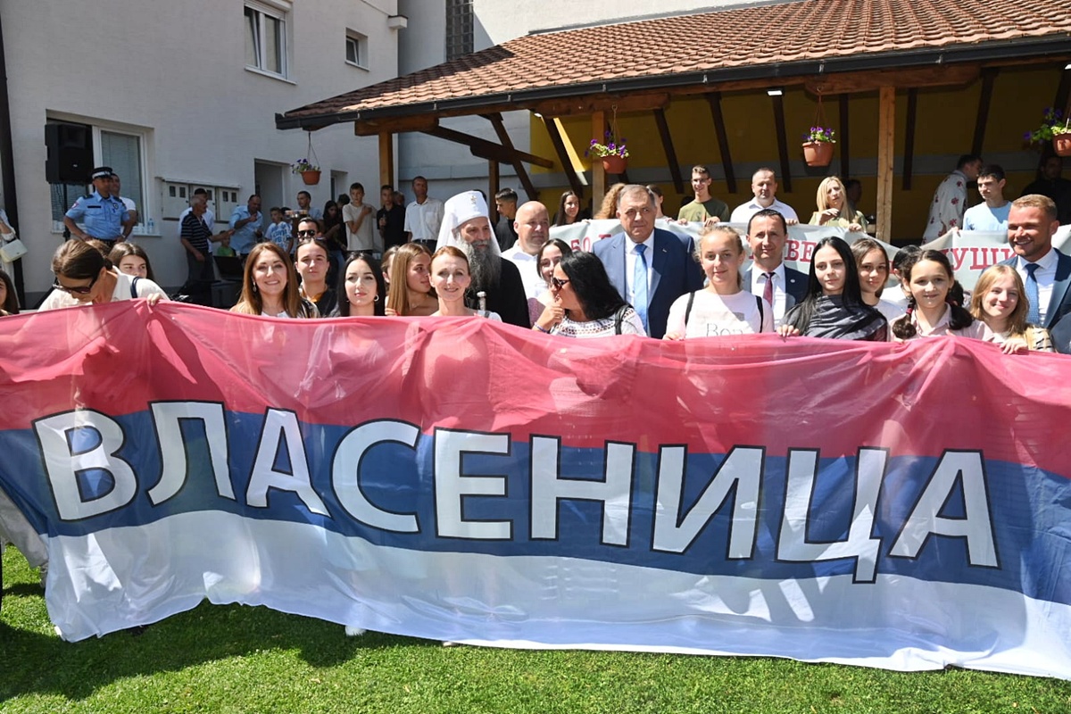 516094831_1283620500435265_4021636942416317758_n.jpg (383 KB)