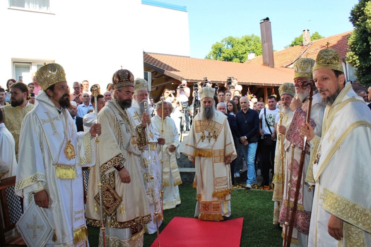 599666bf72133bb6c3143d345c2590bc_XL.jpg (307 KB)