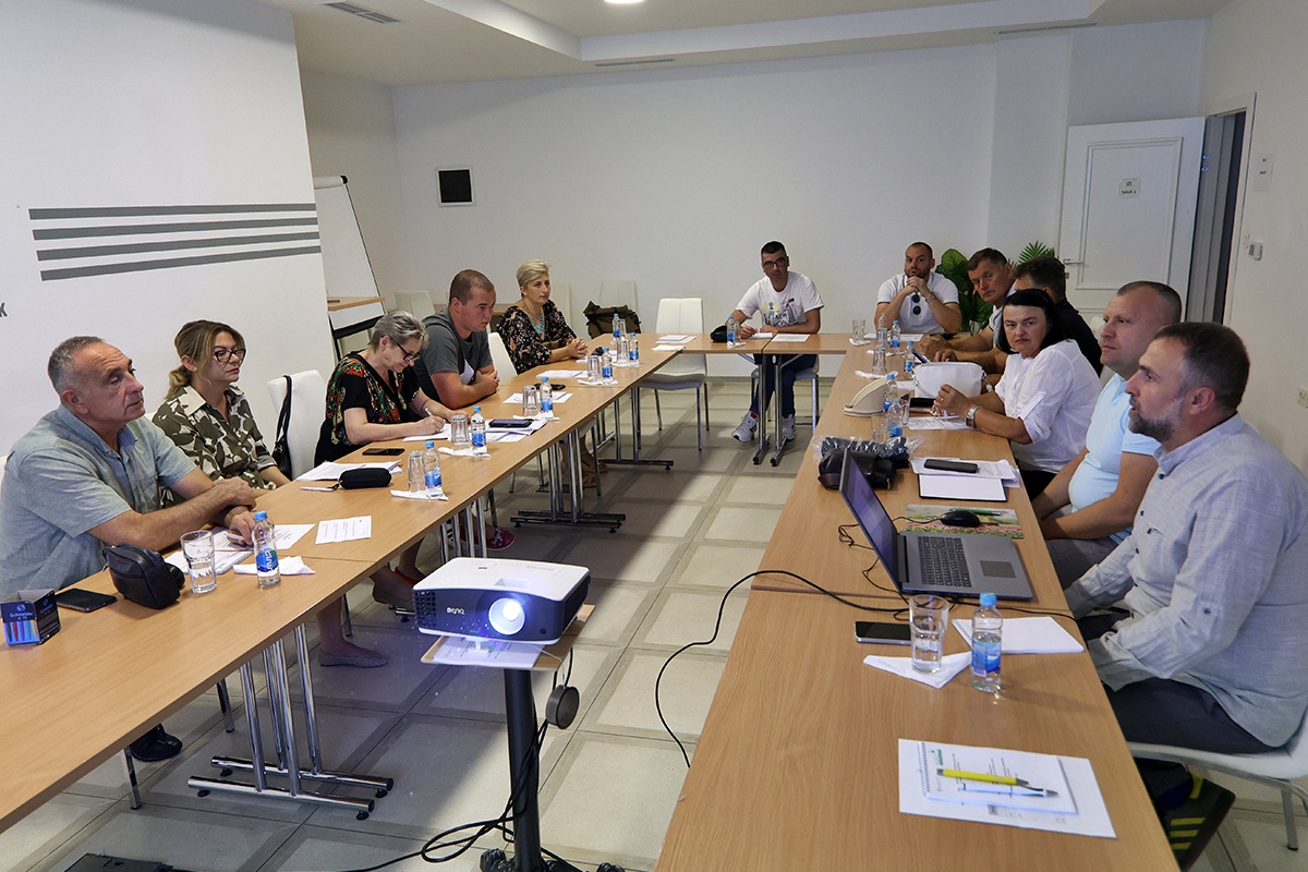 Radionica „Održivi sistemi proizvodnje hrane“ - Podići svijest potrošača o kupovini domaćih proizvoda