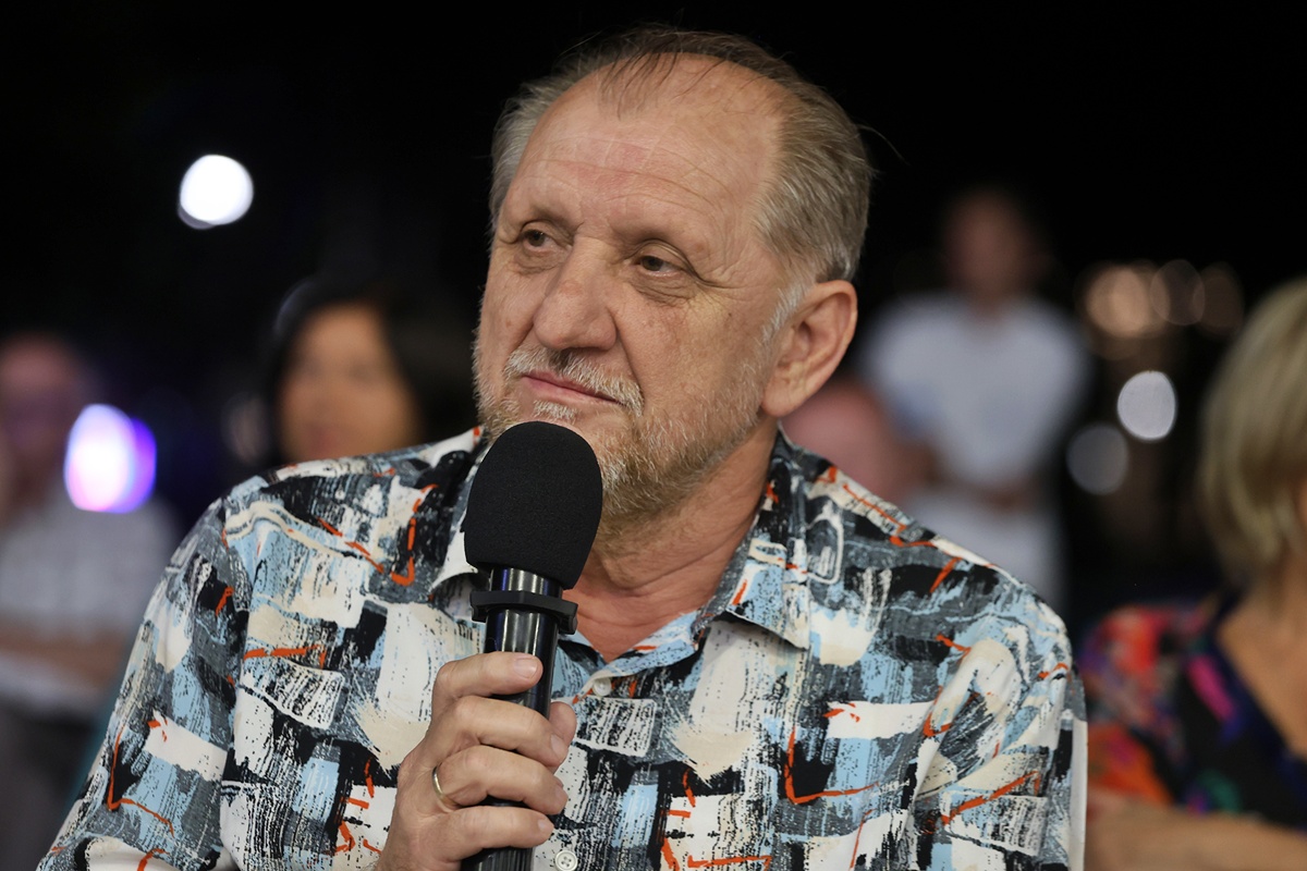 Okrugli sto Crvenka Luka Kecman.jpg (292 KB)