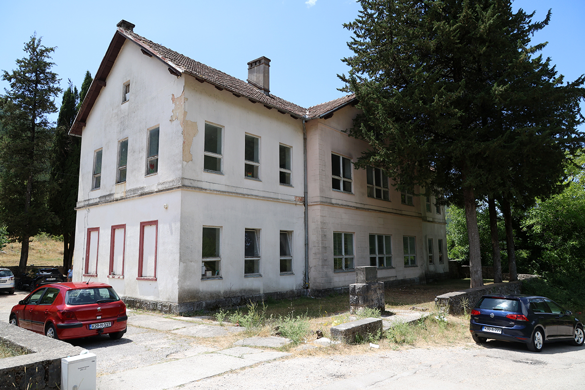 Skola Lastva 3.jpg (969 KB)