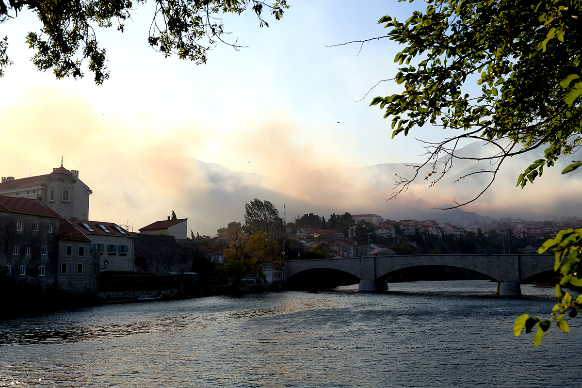Лакета: Полиција ће дежурати ноћас на пожаришту