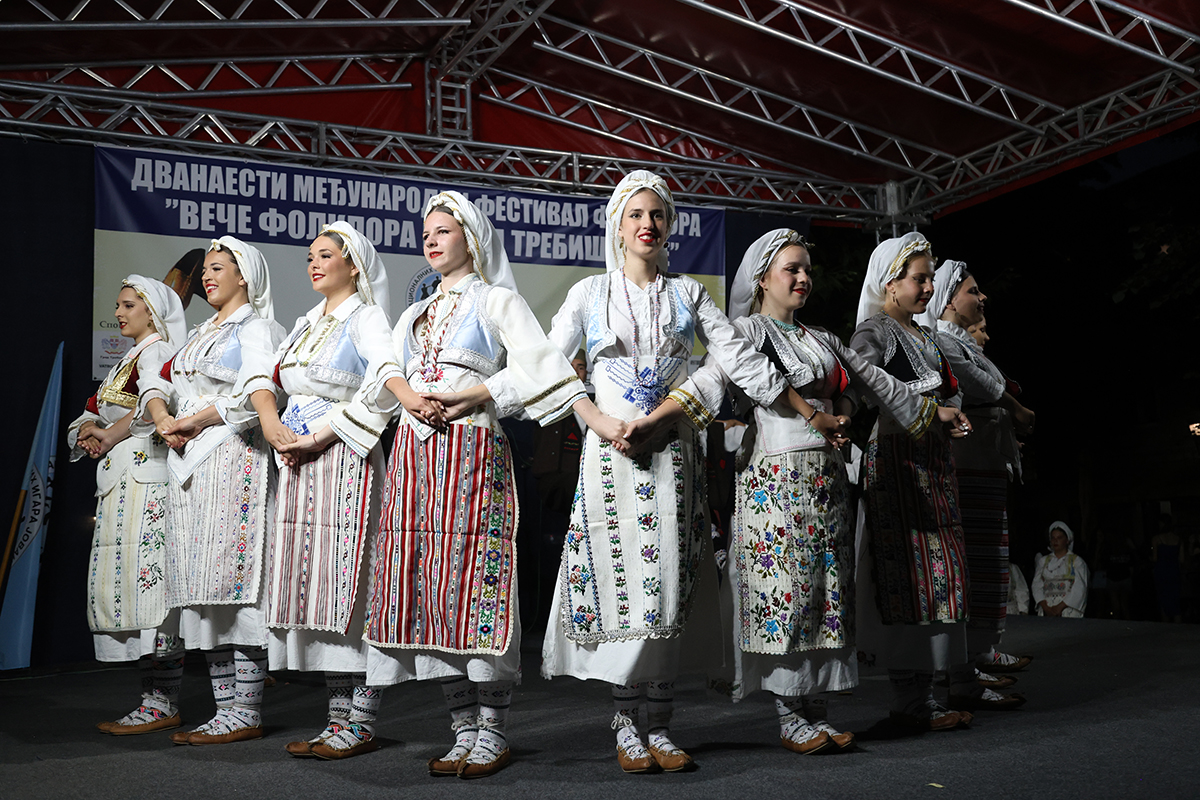 Folklor 23.jpg (867 KB)