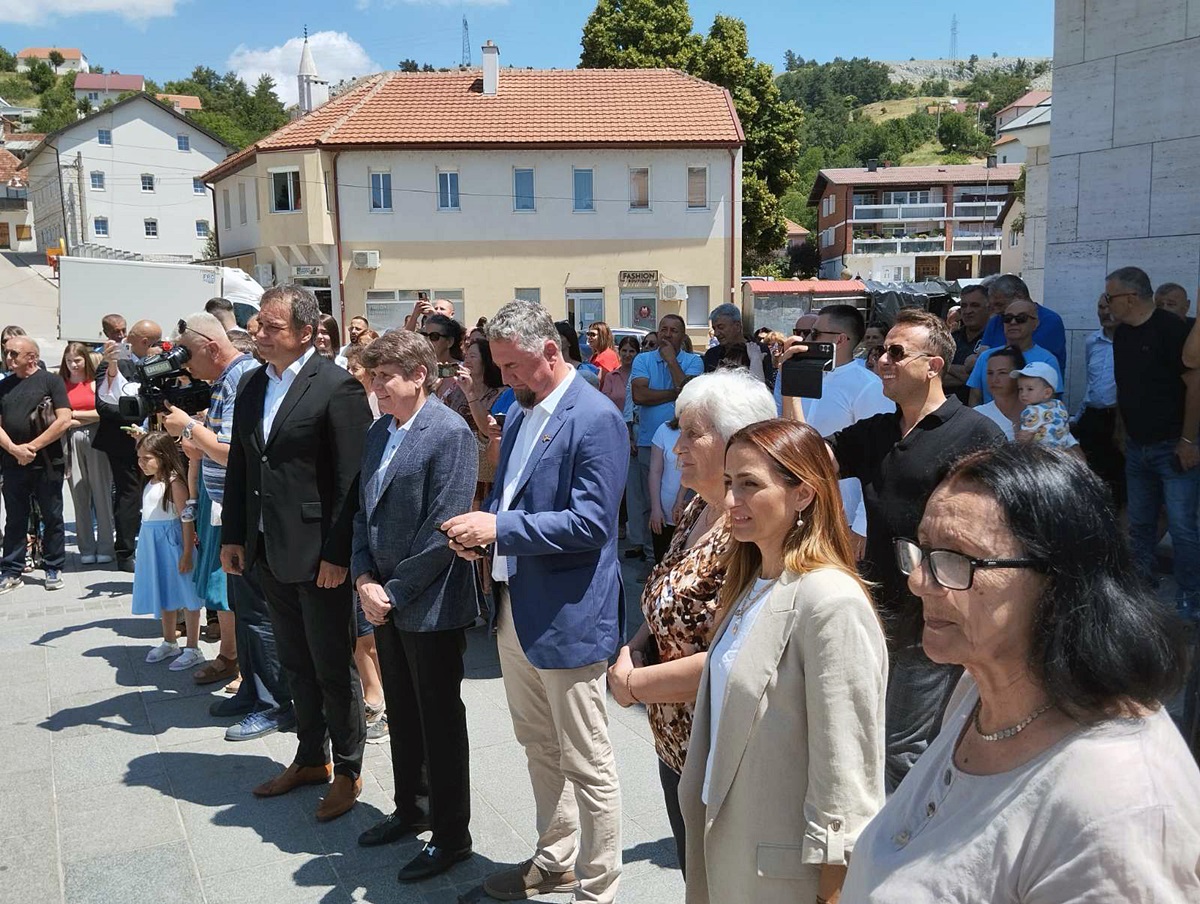 Srn2025-6-25_1210168_1.jpg (434 KB)