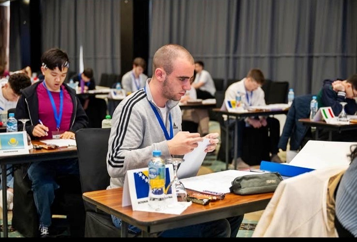 Још једна медаља за Вука Јанковића: Бронза на европској олимпијади из физике