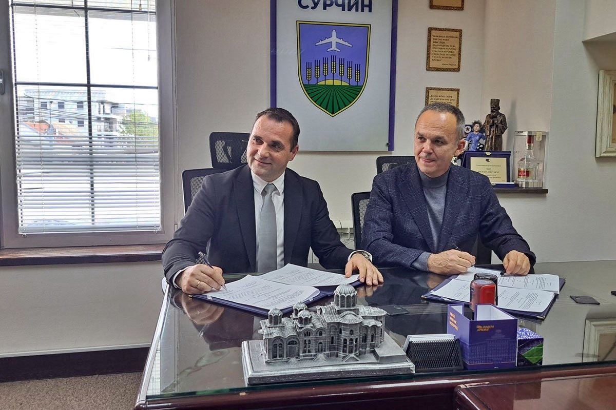 20251125160358_939439.jpg (284 KB)