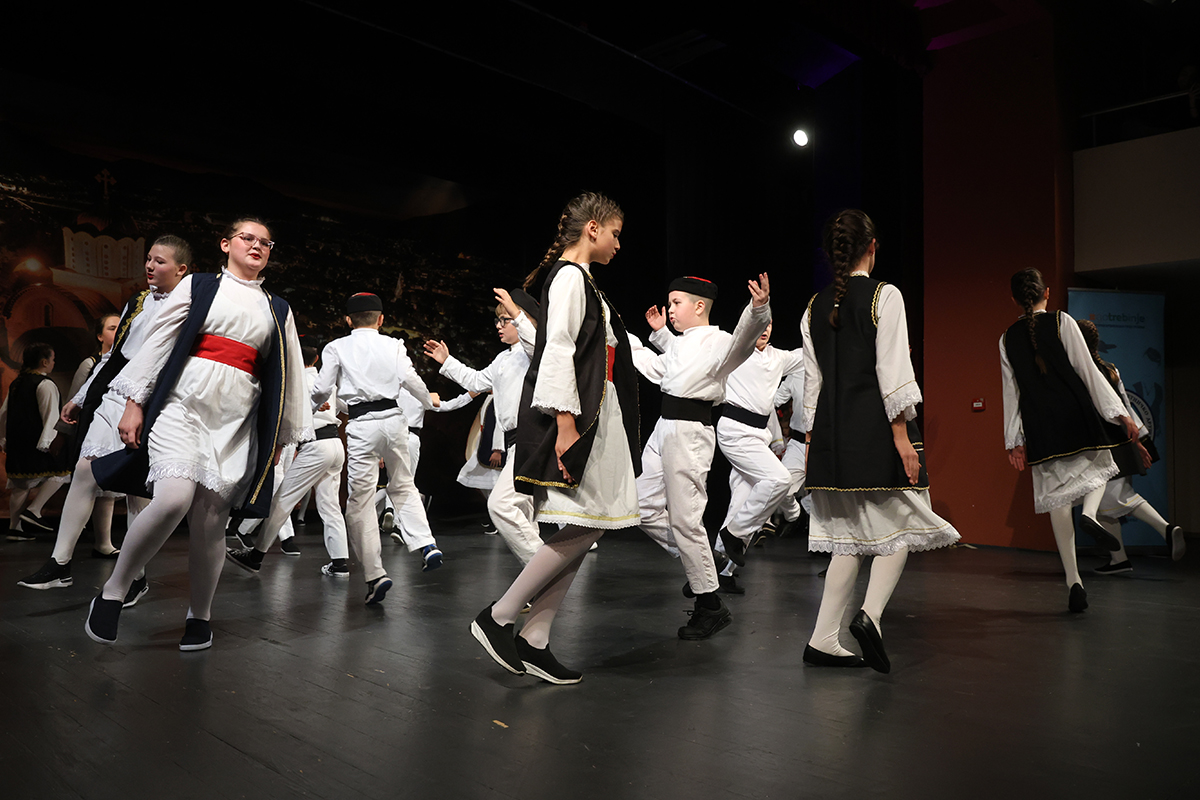 Alat 15.jpg (563 KB)