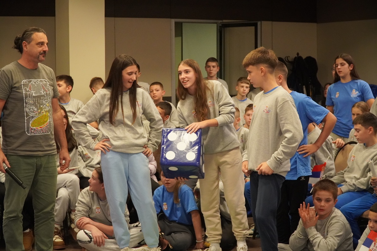 DSC09132.JPG (355 KB)