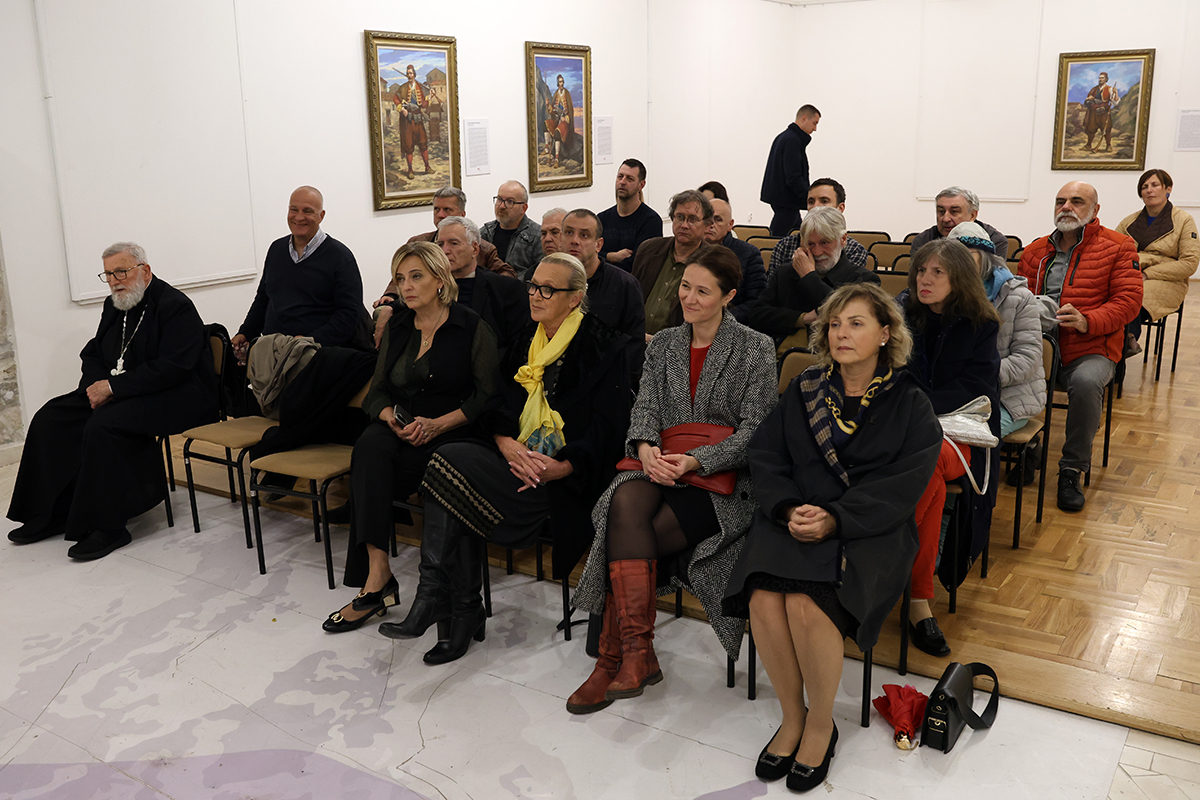 Ducic Tribina 1.jpg (714 KB)