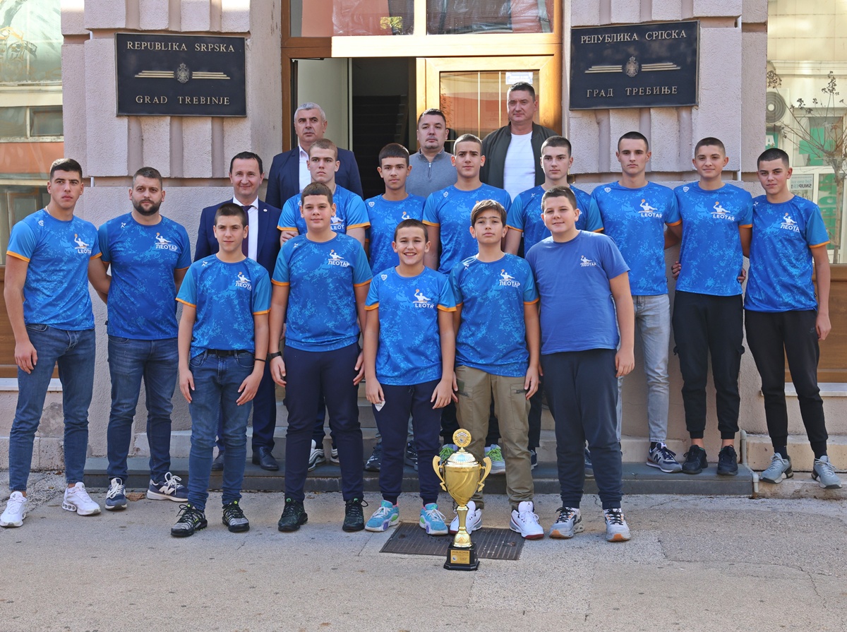 IMG_20251105_123731.jpg (506 KB)